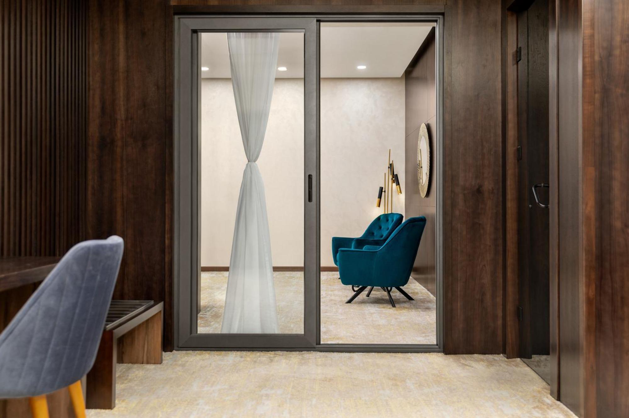 Wyndham Garden Tashkent Hotel Buitenkant foto